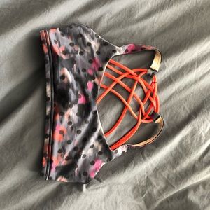 Lululemon Free to be wild bra size 4